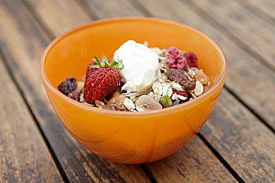 国产游戏《异环》新视频：画面优化 媲美3A大作！